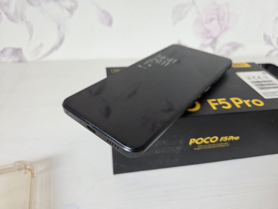 Телефон Poco F5 pro 12/512