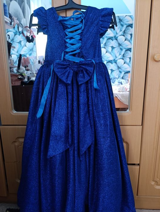 Продам новое  шикарное платье