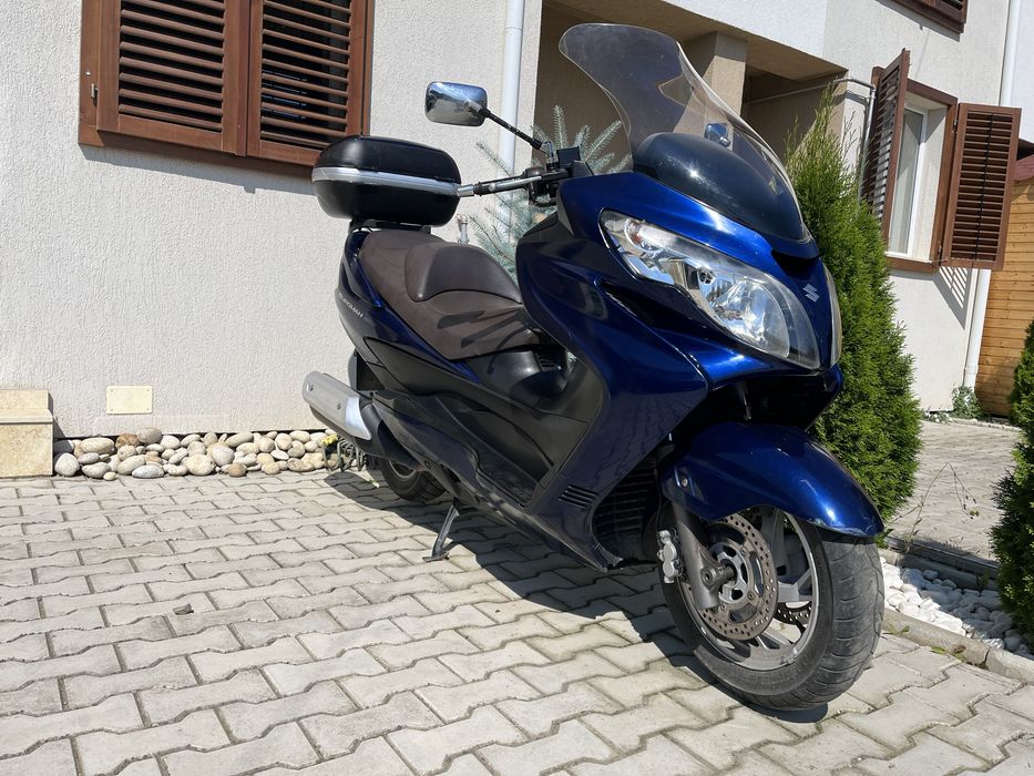 Maxi scooter Suzuki Burgman AN 400