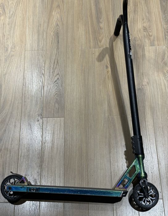 Трюковой самокат Limit