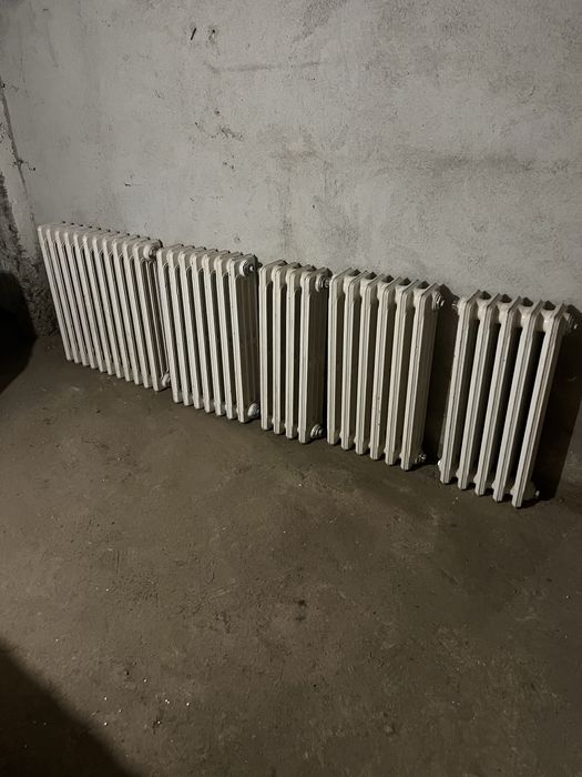 Calorifere din FONTA in stare foarte buna!