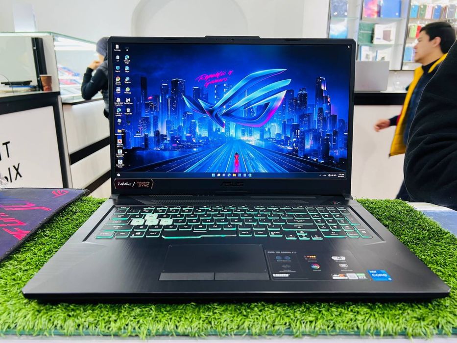 ASUS TUF GAMING F17 i5-11400H 16GB/512GB RTX3050