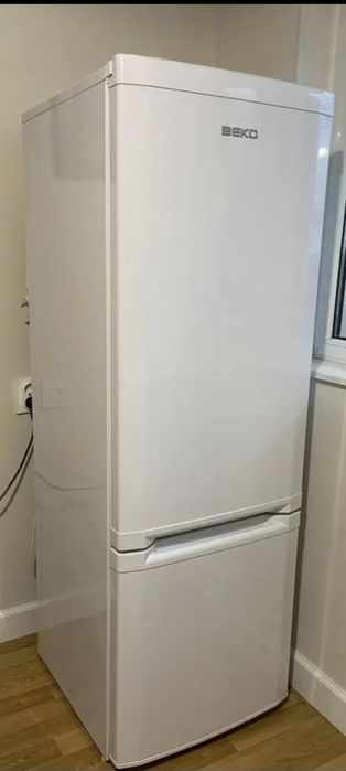 Холодильник, срочно продам б/у