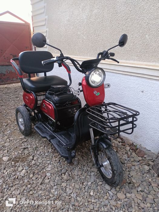 Tricicleta electrică aproape nouă