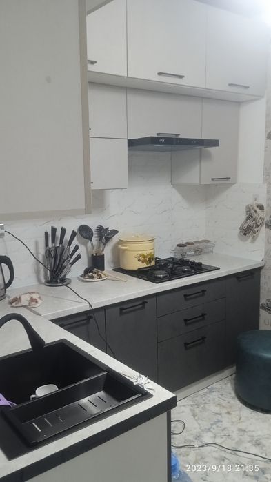 Кухини гарнитур СИЗ хохлаган усулда