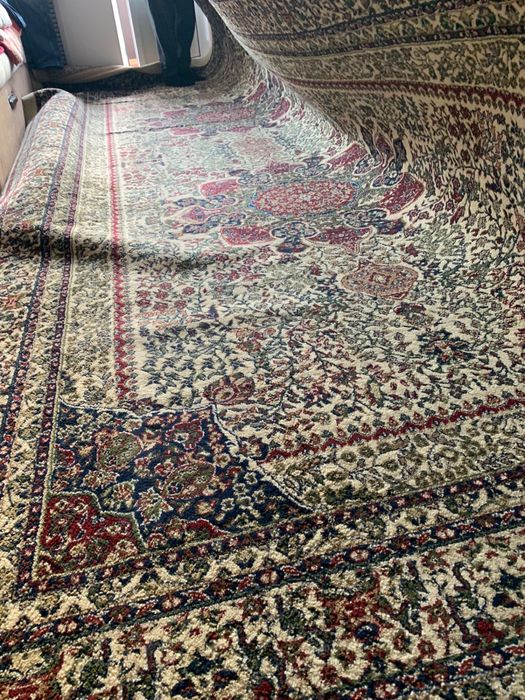 Продам ковер пр-во Турция в отличном состоянии