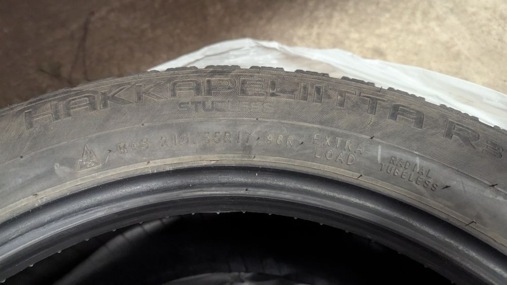 Шины Nokian Hakkapeliitta R2 4шт Б/У