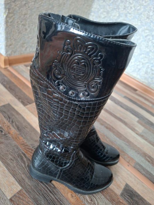 Продам новые сапоги, аквариум, туфли