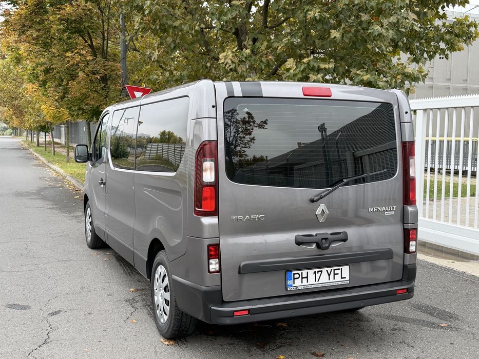 RENAULT Trafic 2016 — imagine 3
