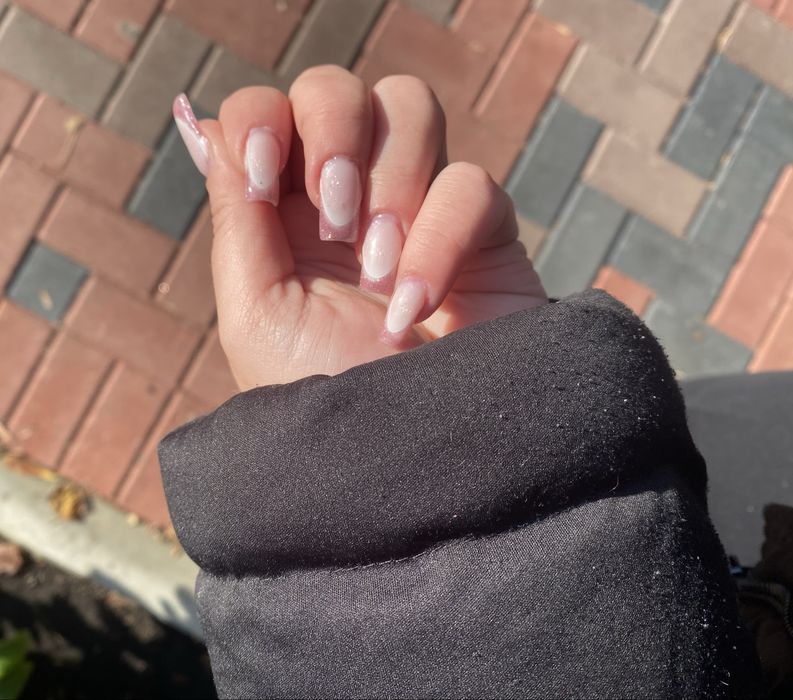 Unghii cu gel si semi