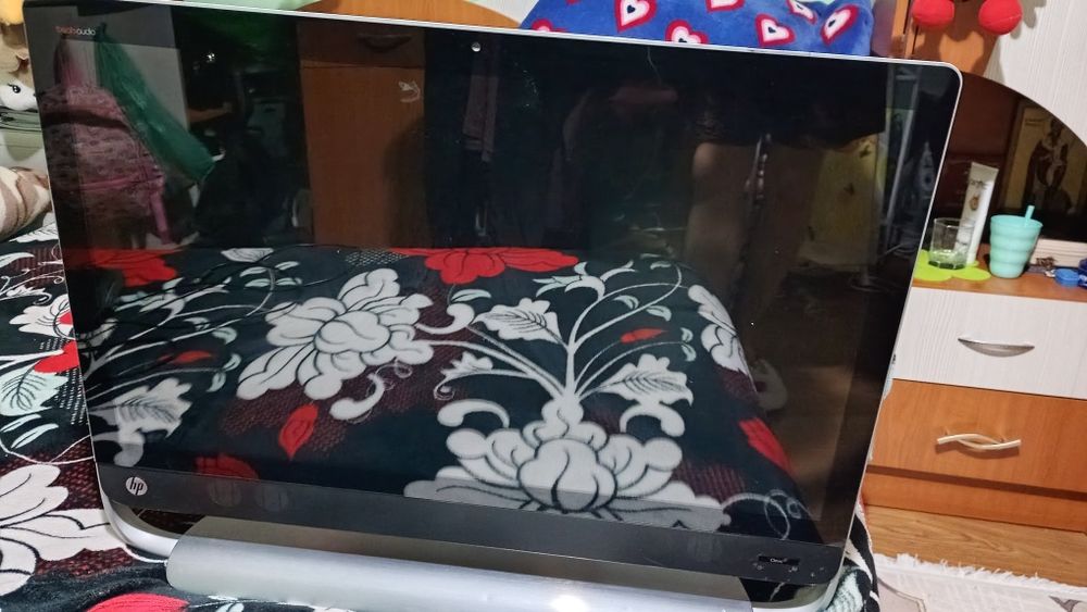 Vând Calculator HP omni27