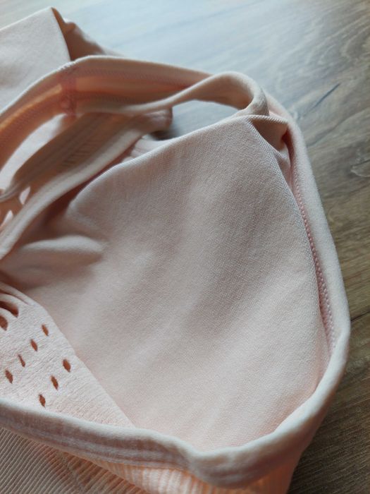 Спортен сутиен S размер Pro fit