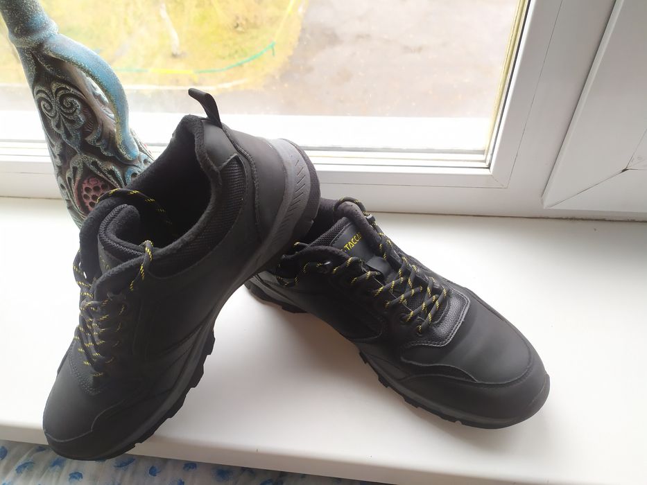 Мужские демисезонные кроссовки