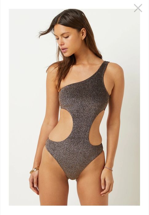 Цял бански на Etam