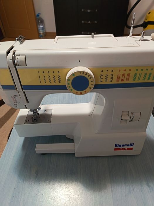 Mașină de cusut vigorelli 230