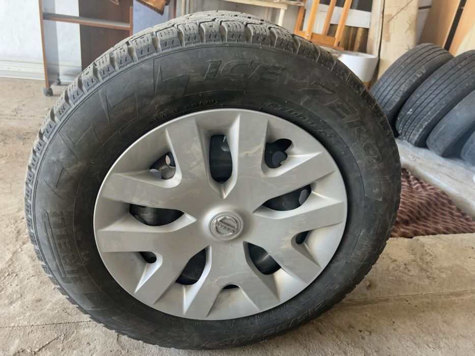 R16 зимние шины продам