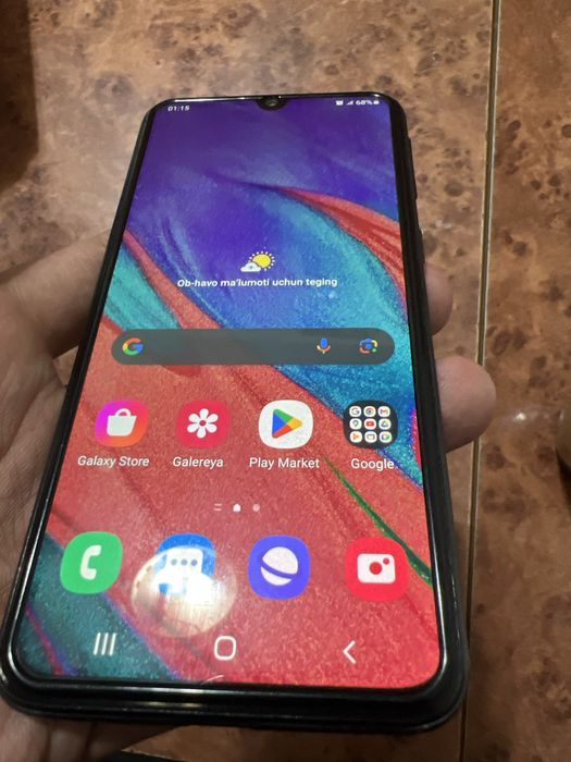Samsung galaxy A40 sotiladi