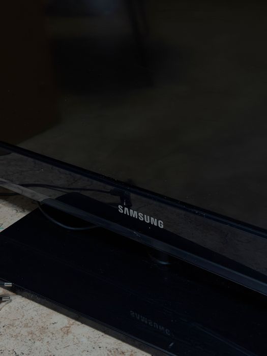 Телевизор SAMSUNG 2011