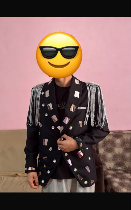 Костюм,пиджак…..