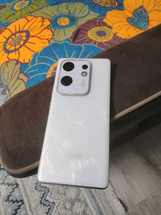 Телефон. Infinix zero30.смартфон