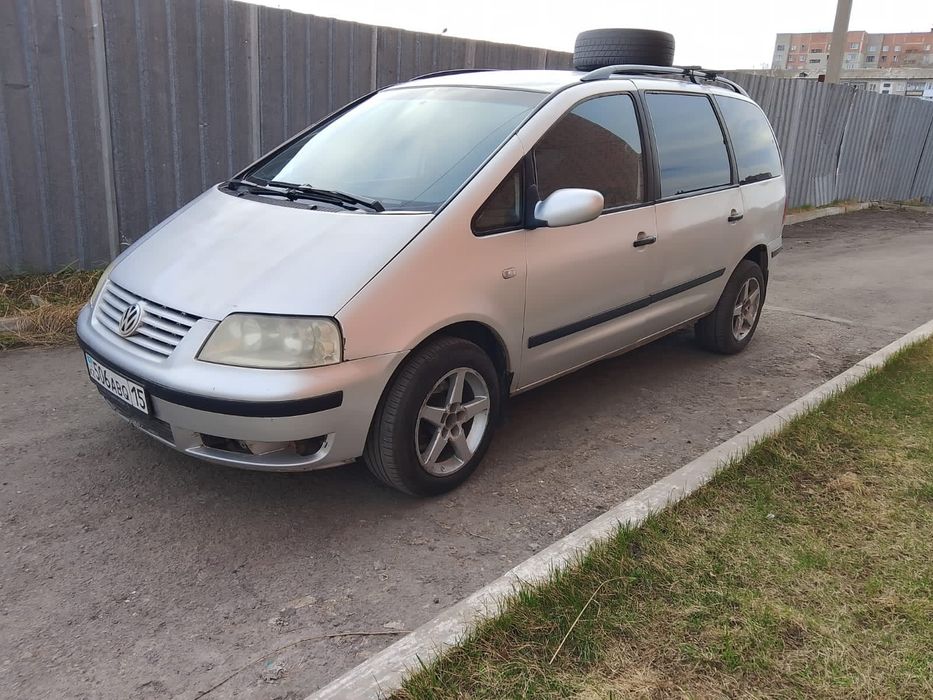 Продам машину 7 мест