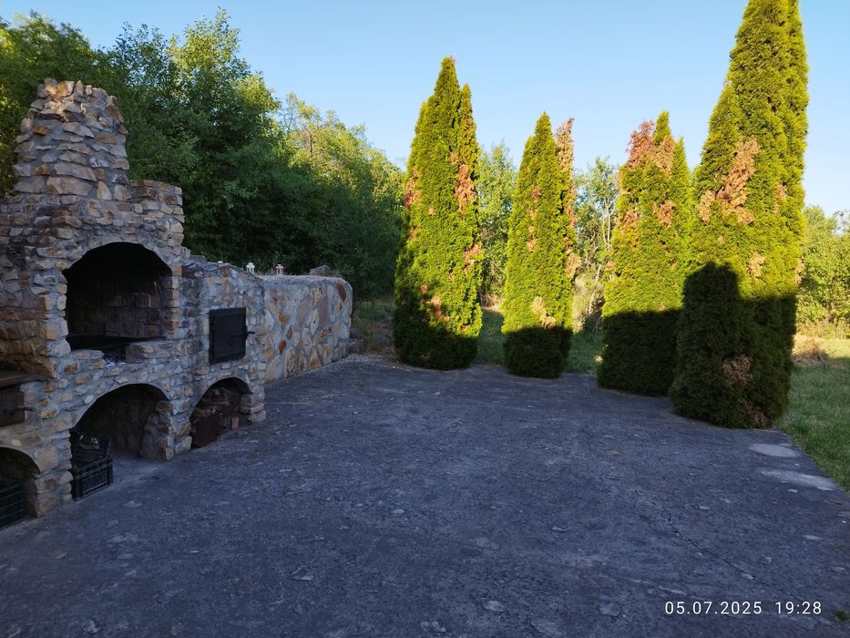Vând casă mare tip vila