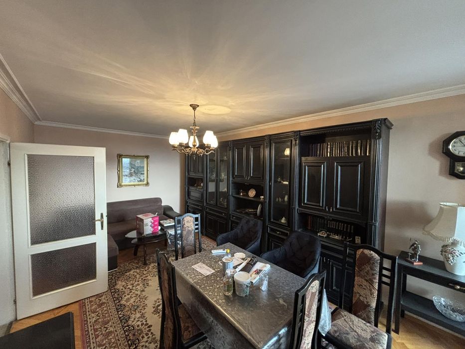 Дава се под наем Тристаен апартамент в София, Младост 1 - 88 кв.м за 650 € - Снимка #2