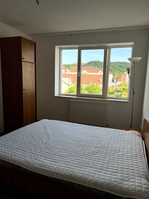 Apartamament 85m2 central de inchiriat 3 camere