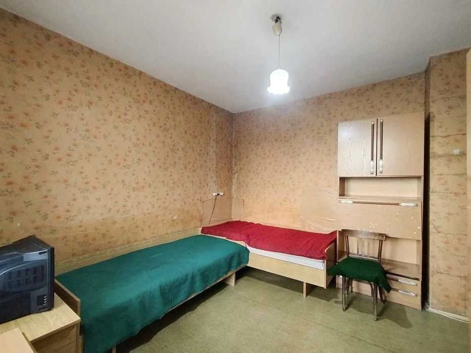 Продава се Двустаен апартамент в София, Център - 65 кв.м за 1831 €/кв.м - Снимка #2