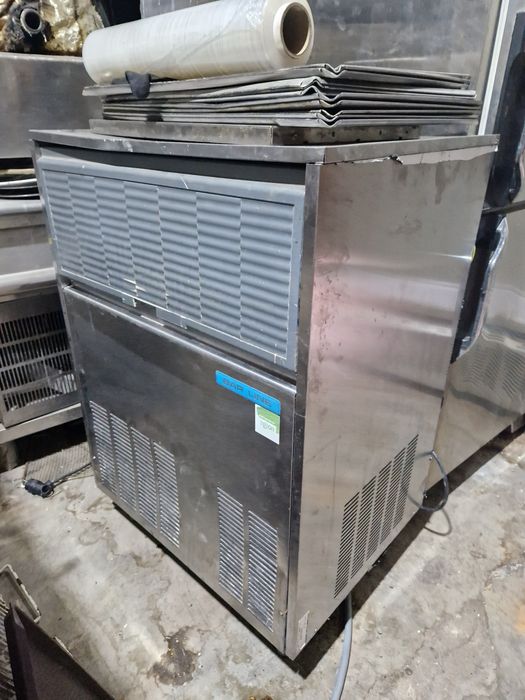 Mașina gheata 60 kg pe zi, aparat gheata cub