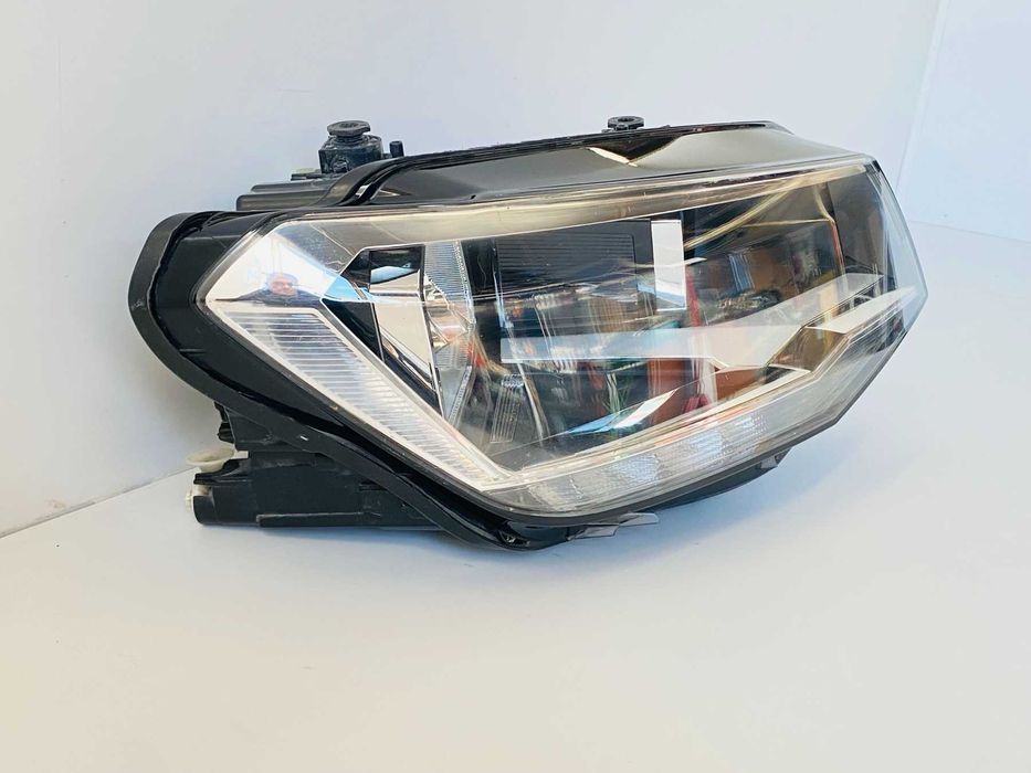 фар десен VW Caddy 2015-2020 г. #1046V.