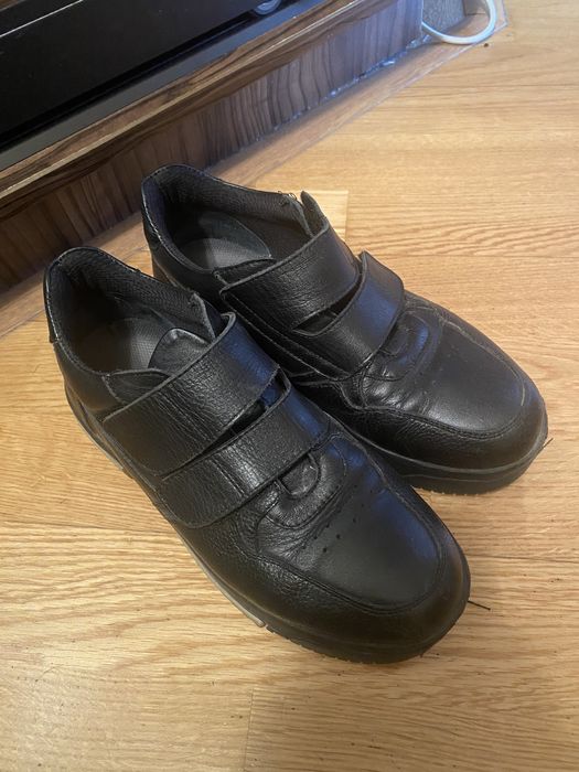 Продам кеды кожанные