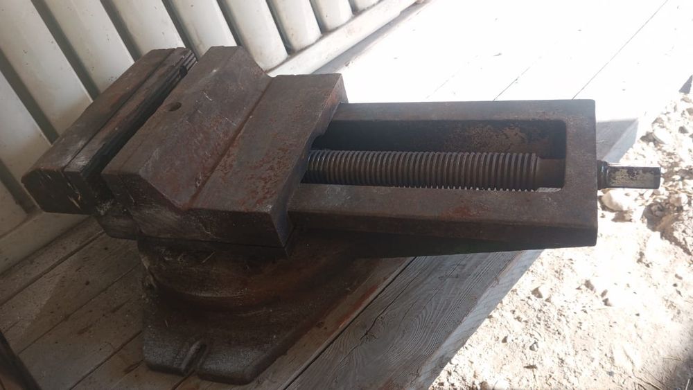 Тиски станочные советский