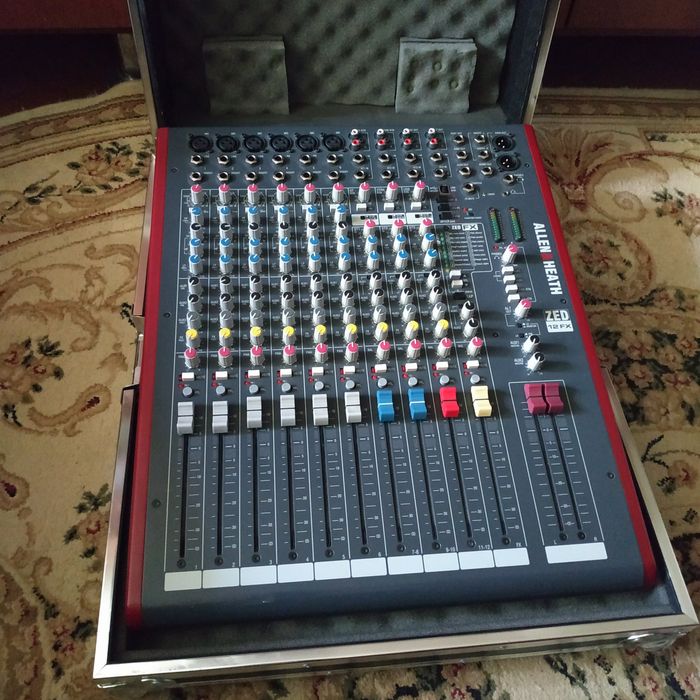 Allen & Heath 12Fx Usb микшерный пульт