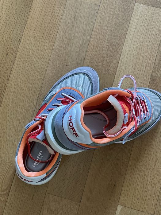 Продавам спортни маратонки на испанската марка HOFF.
