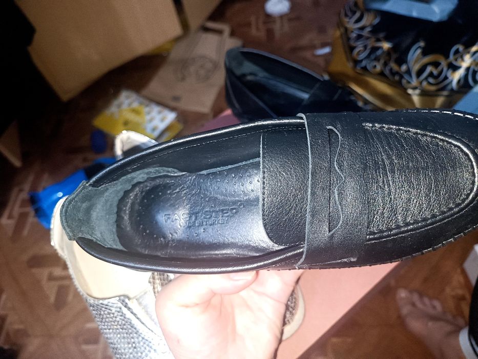 Женские кожаные обуви