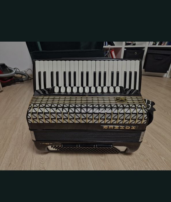 Acordeon Hohner Atlantic 4N
