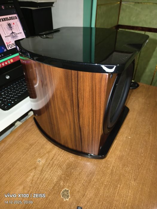 Продам сабвуфер Swans 10D