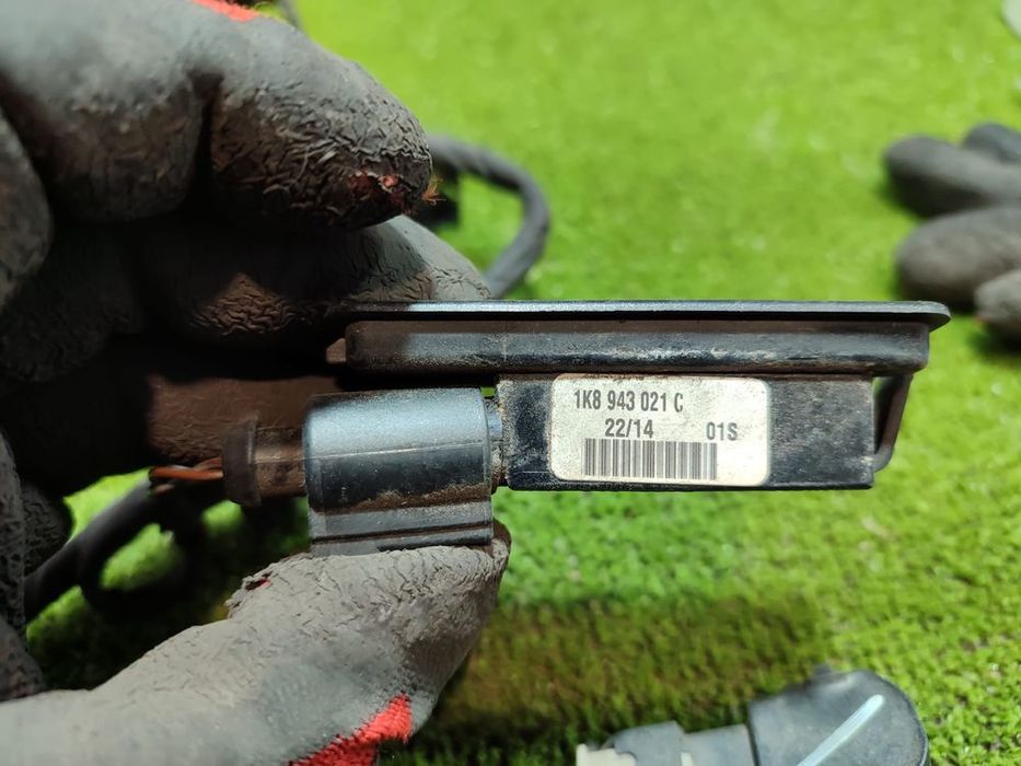 SENZORI PARCARE + ILUMINARE NUMERE SPATE VOLSKWAGEN PASSAT B7 BlueMotion 2.0 DIESEL 2014 COD OEM 1K8943021C / 5KD919275B / 0309140356 / BERLINA 2010-2