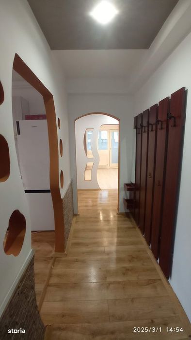 Inchiriez apartament 3 camere, zona Gara Mare (Gh Doja) etj 1/10