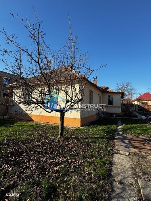 Casa de vanzare | 130 mp utili | 1078 mp teren | Giarmata | 158.000 E