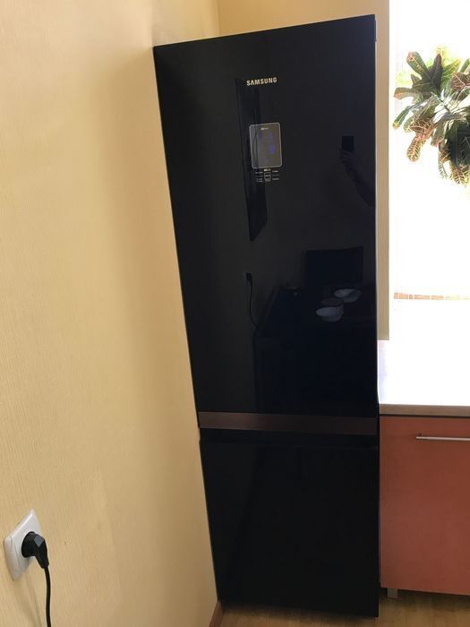 Холодильник Samsung
