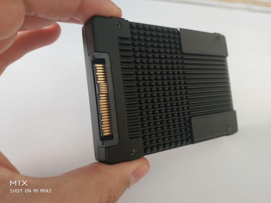 Intel Optane DC P4801x U.2 NVMe