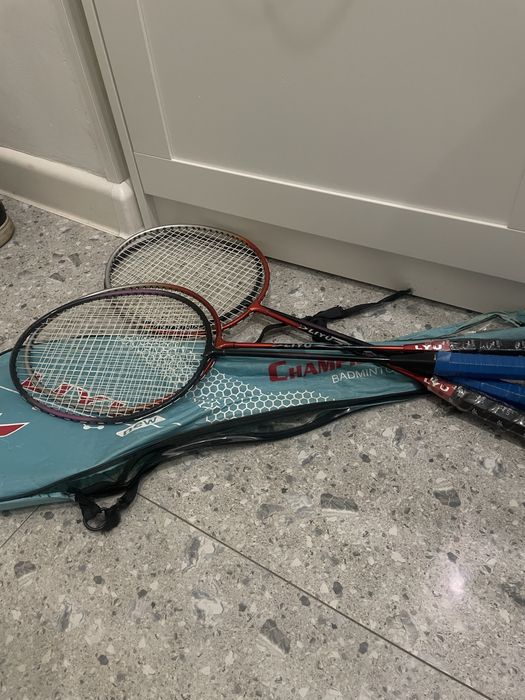 Ракетки для бадминтона