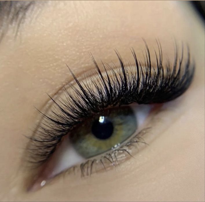 Наращивание ресниц.