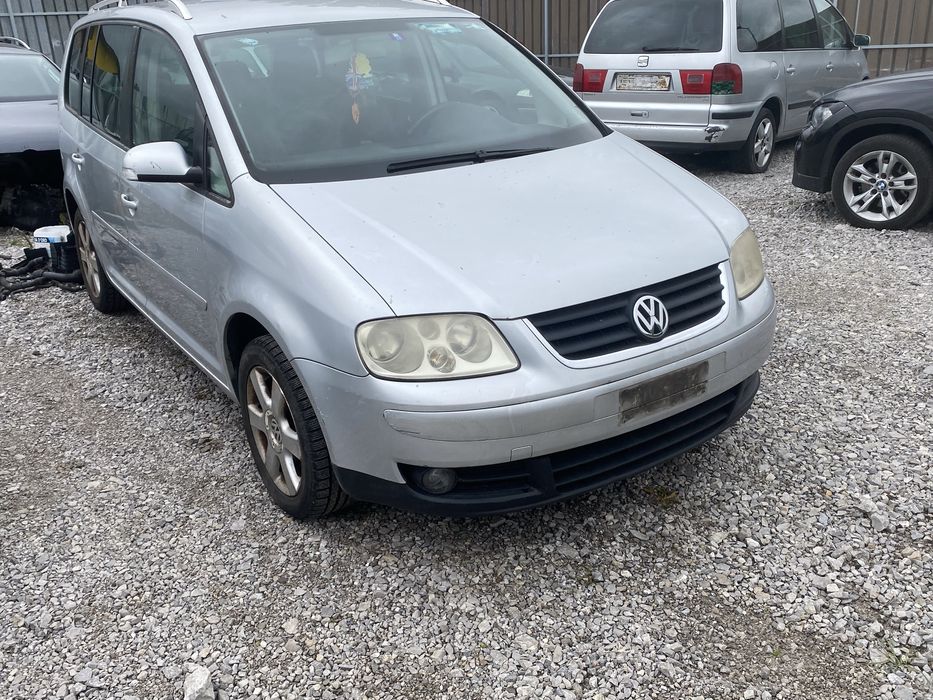 VW Touran на Части 2 броя, 1.6fsi, 2.0tdi DSG