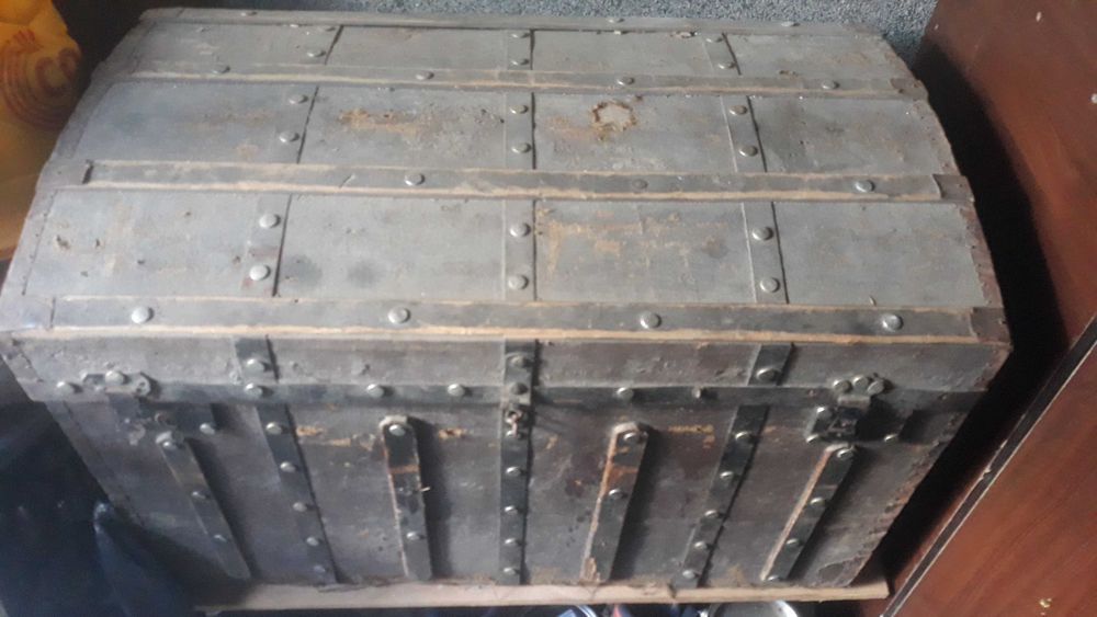 Vand cufar antic pentru colectionari