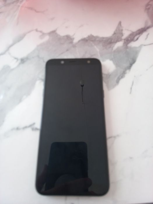 Samsung A6 satiladi
