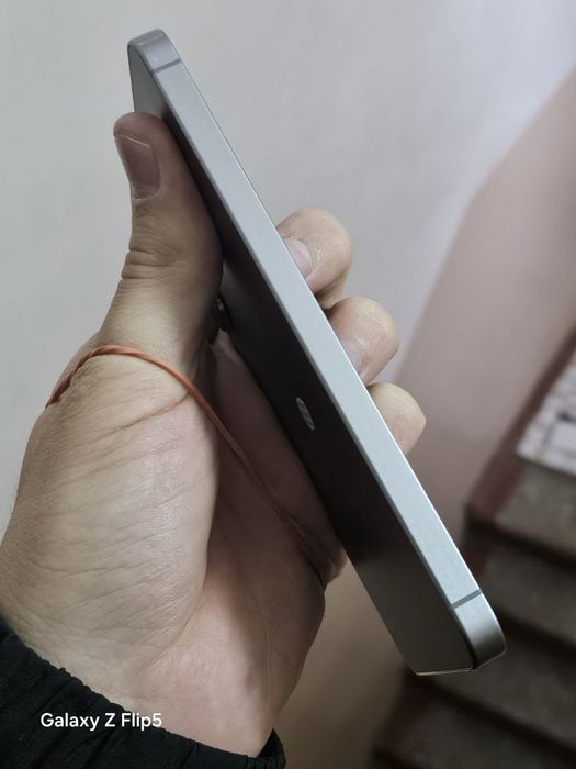 Samsung s25   12ga 512gb 256GB