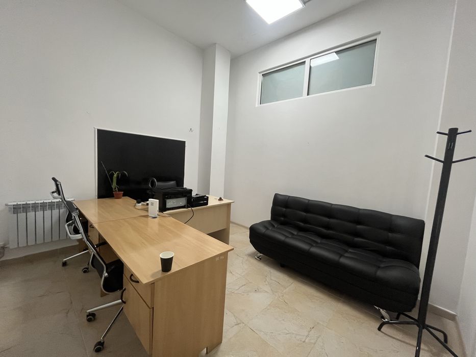 Продам диван офисный